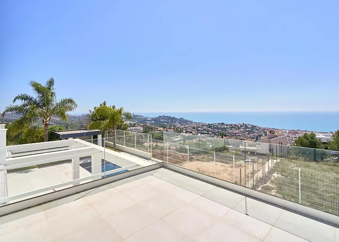 Palacio Nazari Villa *